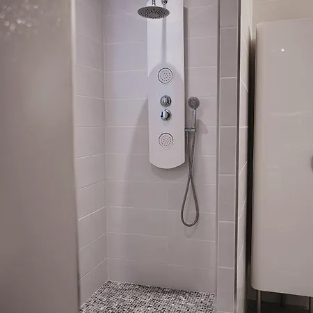 Beaumont Avec Piscine Et Jacuzzi Proche D'uzes Et Anduze Cannes-et-Clairan